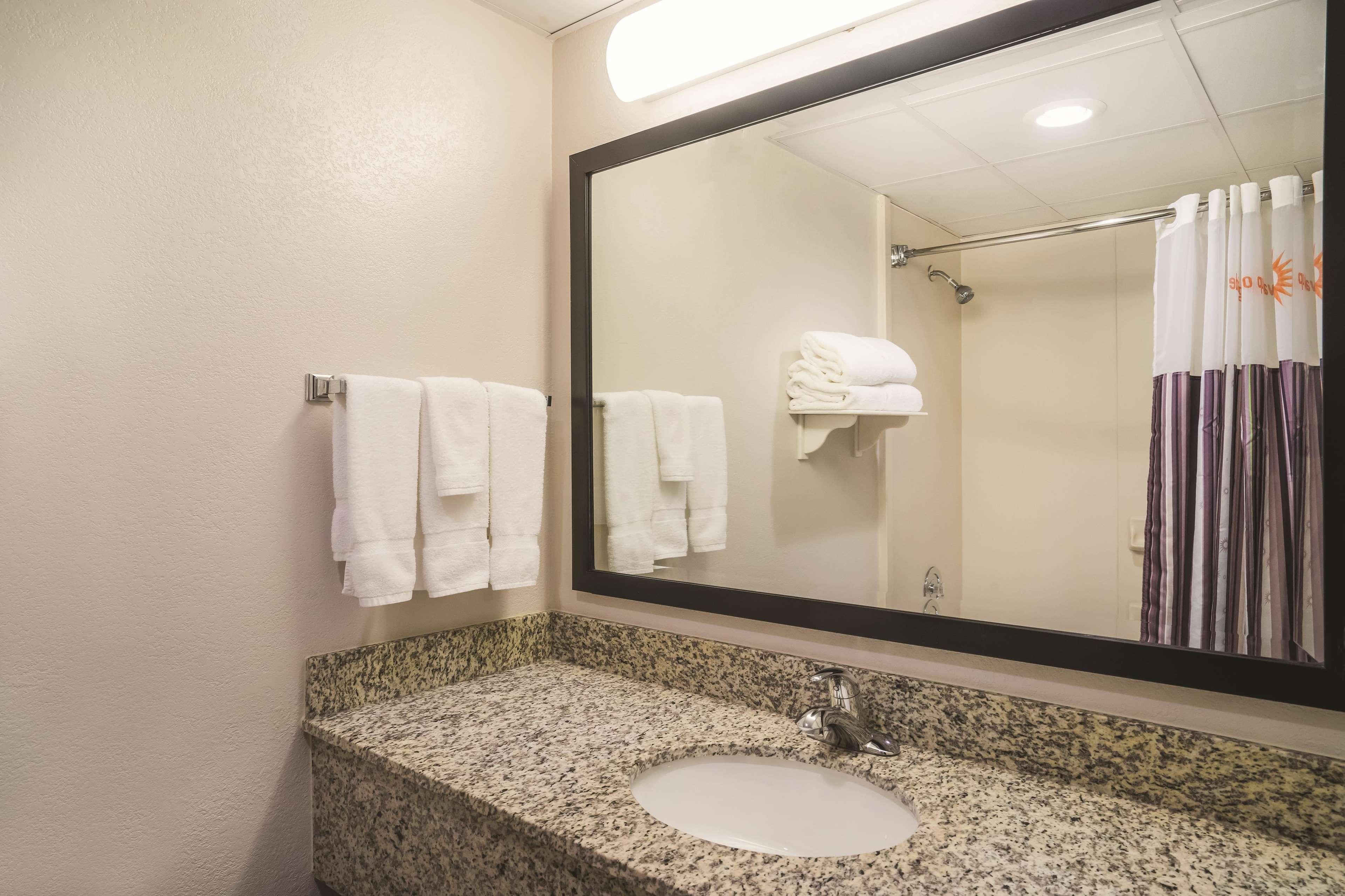 La Quinta Inn By Wyndham San Marcos Bagian luar foto