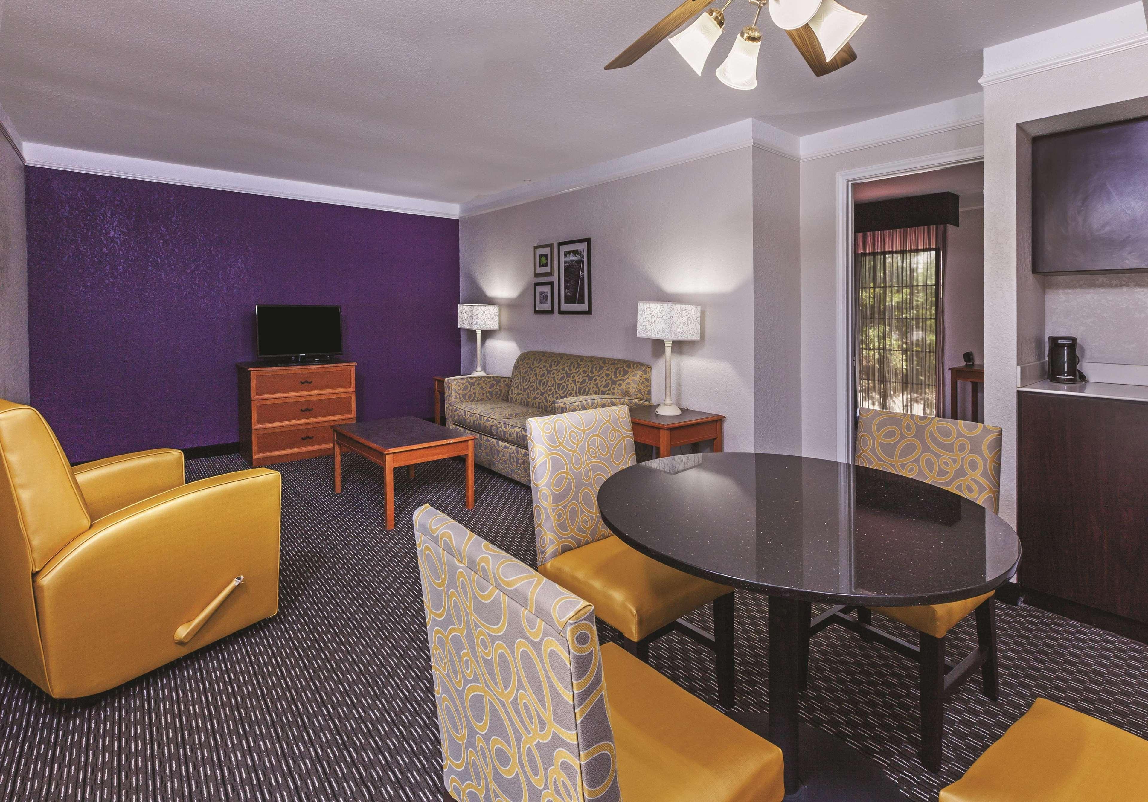 La Quinta Inn By Wyndham San Marcos Bagian luar foto