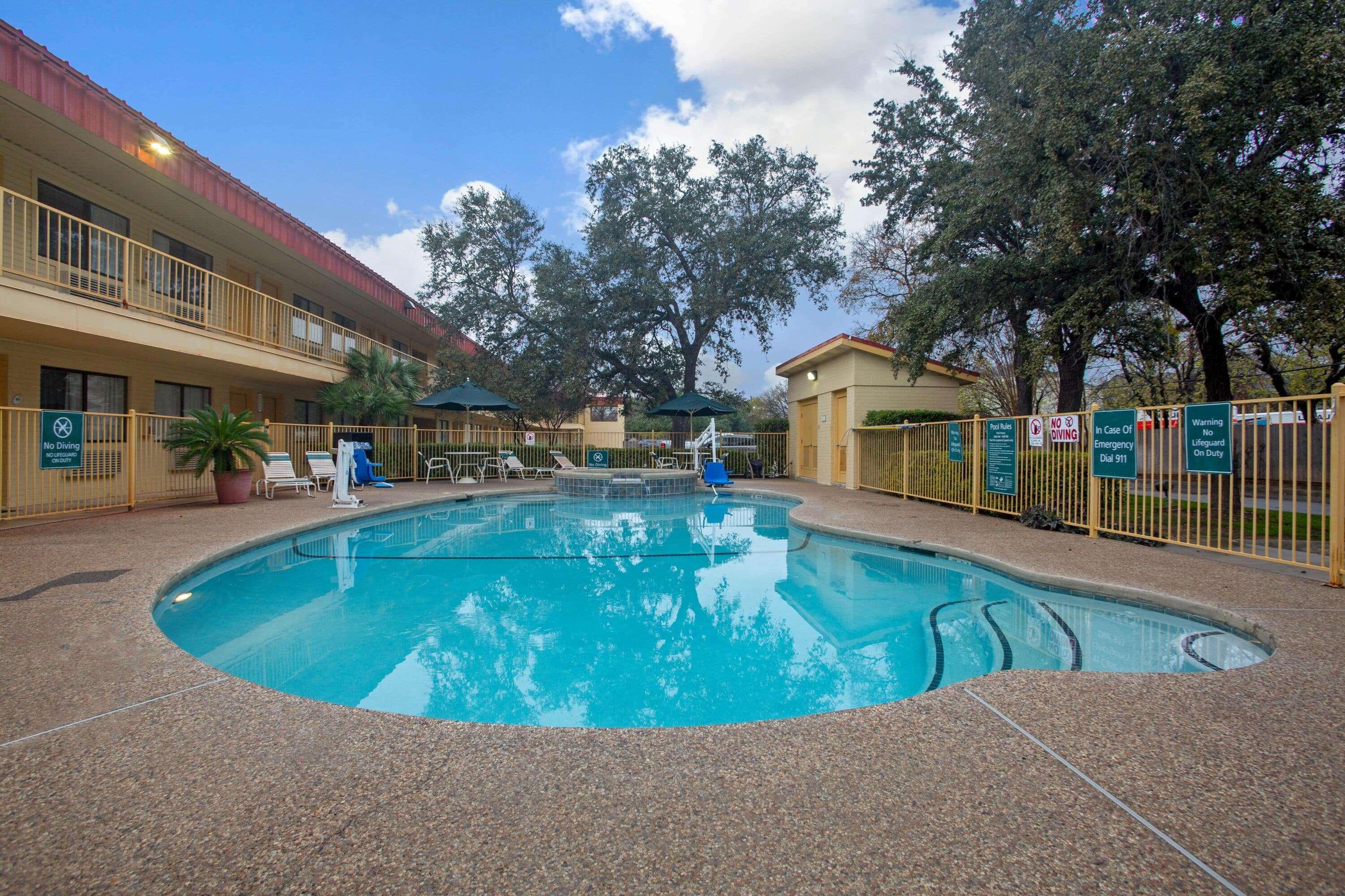 La Quinta Inn By Wyndham San Marcos Bagian luar foto