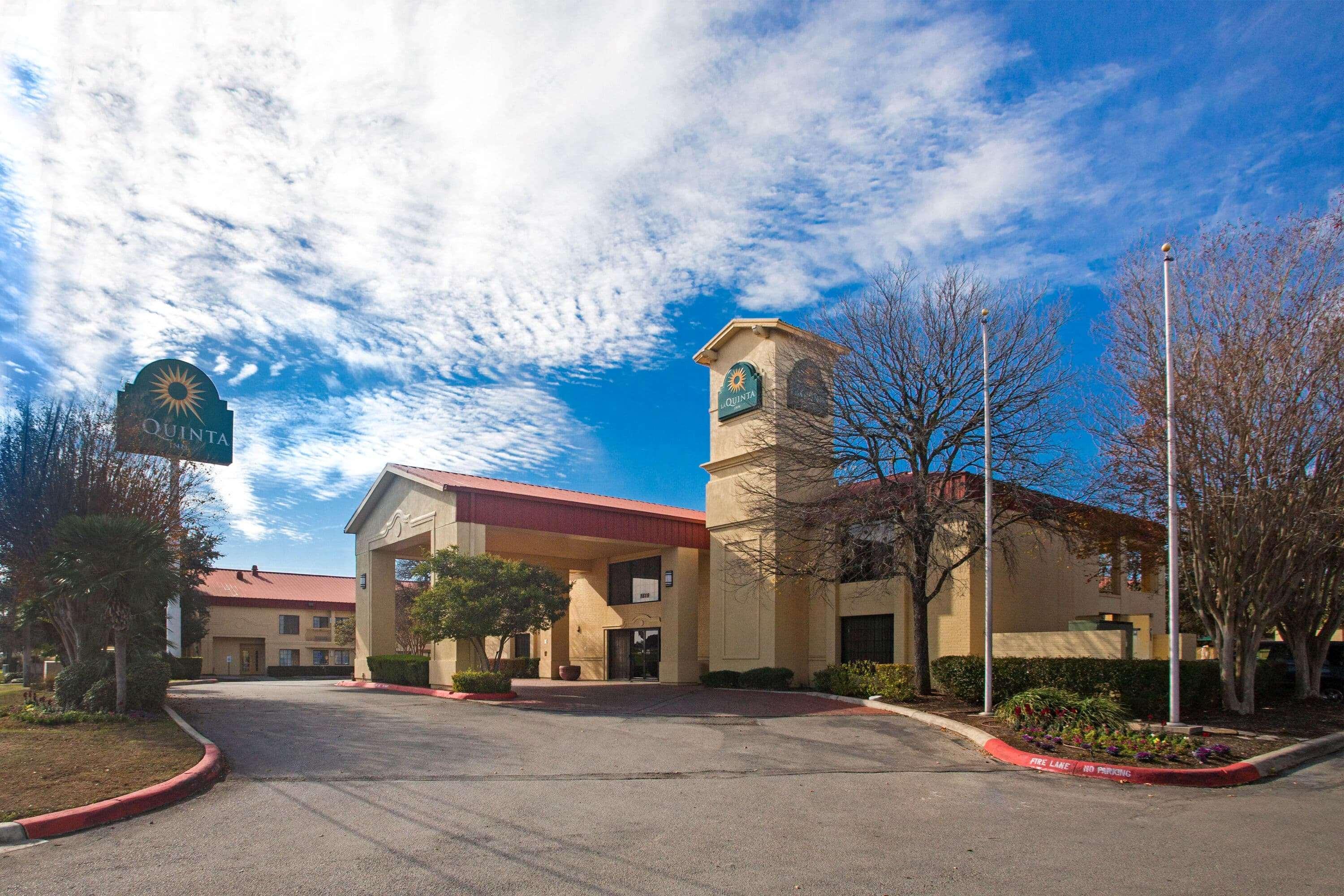 La Quinta Inn By Wyndham San Marcos Bagian luar foto